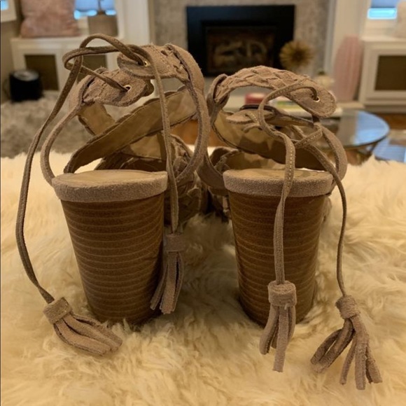 BCBG Block Heel - Picture 3 of 4